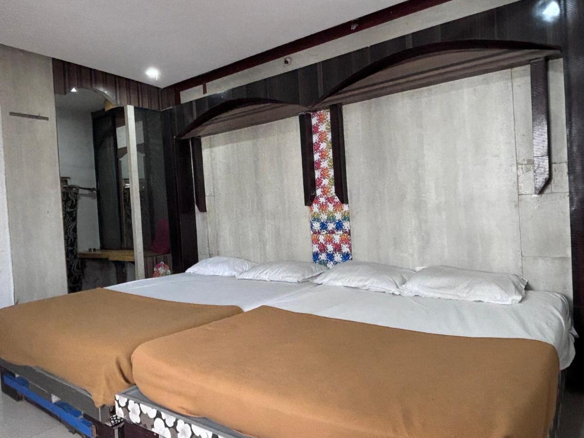 Hotel Raj Empire Maisur Dış mekan fotoğraf