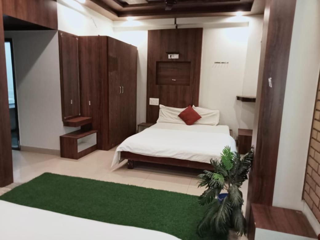 Hotel Raj Empire Maisur Dış mekan fotoğraf